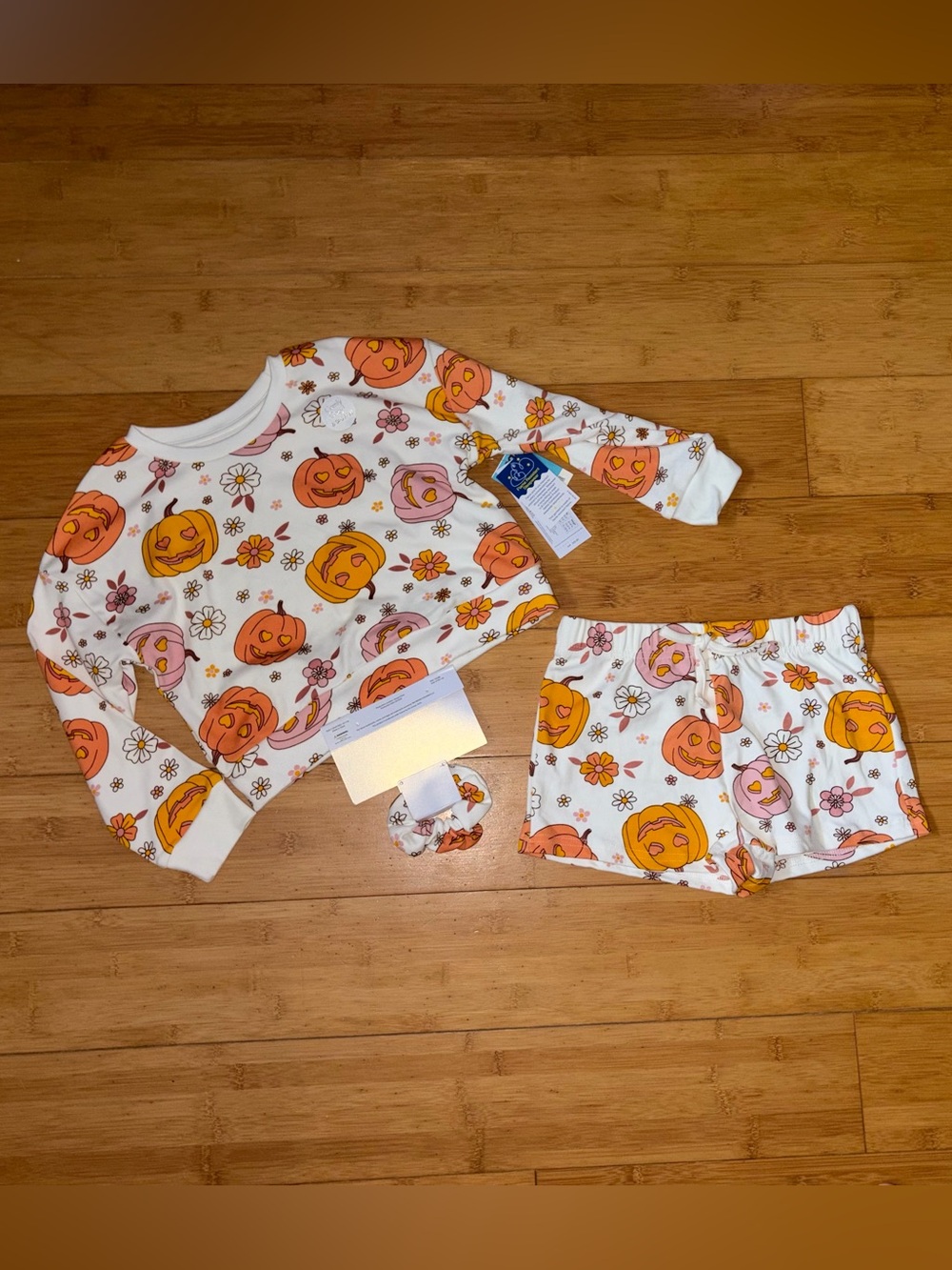 NWT Girl’s Size 7-8 Pumpkin Print Halloween Pjs Sleepwear Pajama Set